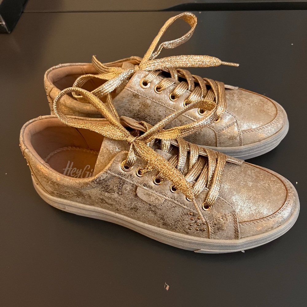 Hey Girl by Corkey’s size 9.